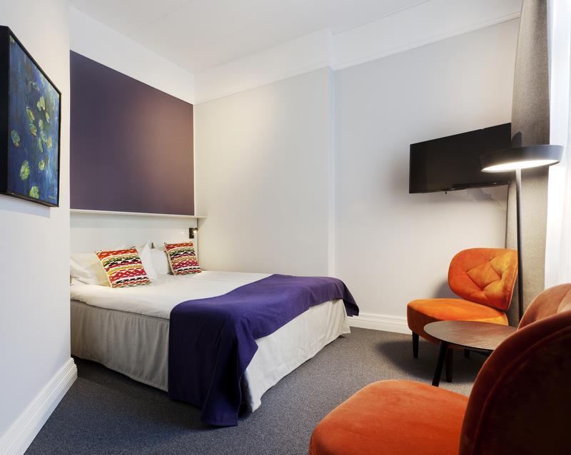 Hotel Oerebro Habitación foto